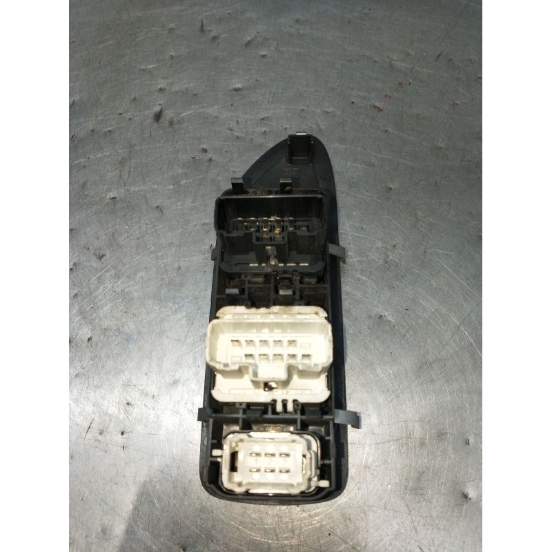 Recambio de mando elevalunas delantero izquierdo para renault laguna ii (bg0/1_) 1.9 dci (bg08, bg0g) referencia OEM IAM  5P 200