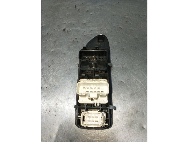 Recambio de mando elevalunas delantero izquierdo para renault laguna ii (bg0/1_) 1.9 dci (bg08, bg0g) referencia OEM IAM  5P 200