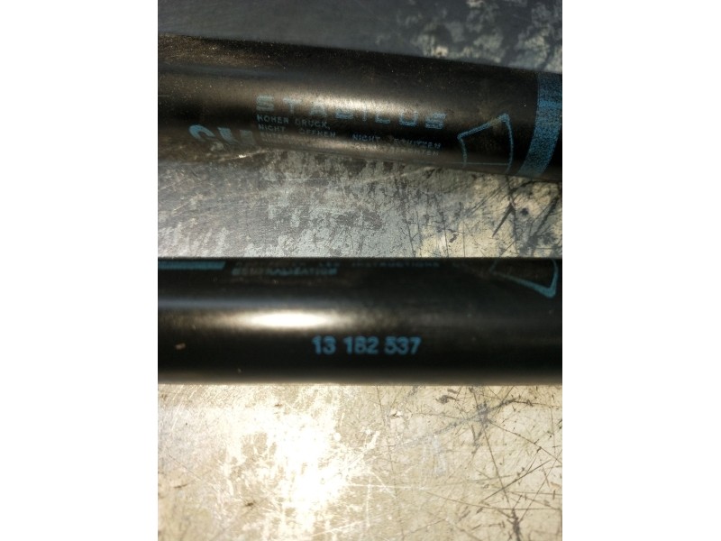 Recambio de amortiguadores maletero / porton para opel corsa d color edition referencia OEM IAM 16182537  2011