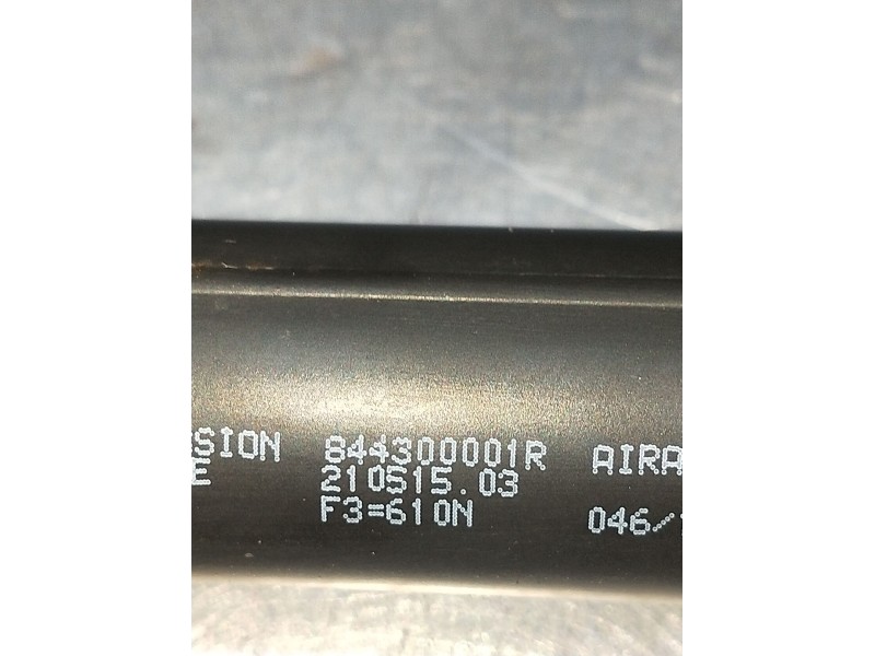 Recambio de amortiguadores maletero / porton para renault laguna iii (bt0/1) 1.5 dci (bt00, bt0a, bt0t, bt1j) referencia OEM IAM