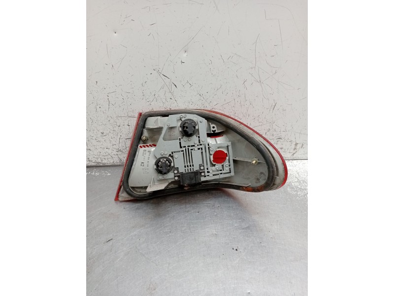 Recambio de piloto trasero izquierdo para mercedes-benz clase e (w210) e 300 d (210.020) referencia OEM IAM A2108204364 197201 1