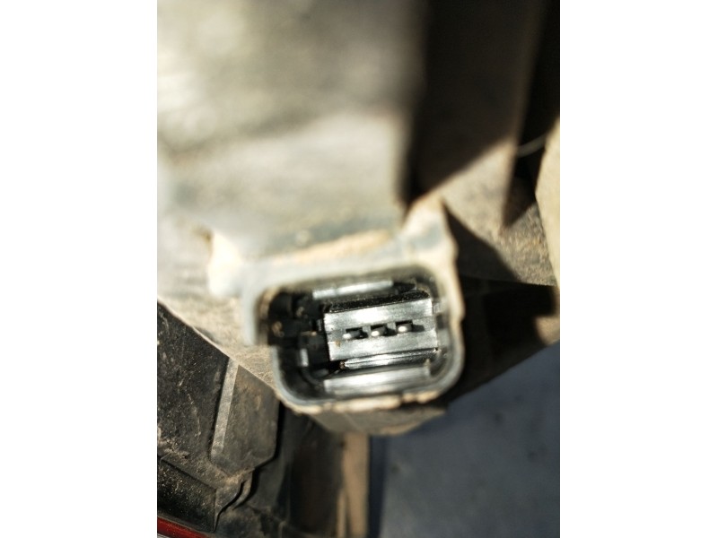 Recambio de piloto trasero derecho para renault laguna iii (bt0/1) 1.5 dci (bt00, bt0a, bt0t, bt1j) referencia OEM IAM  VER FOTO