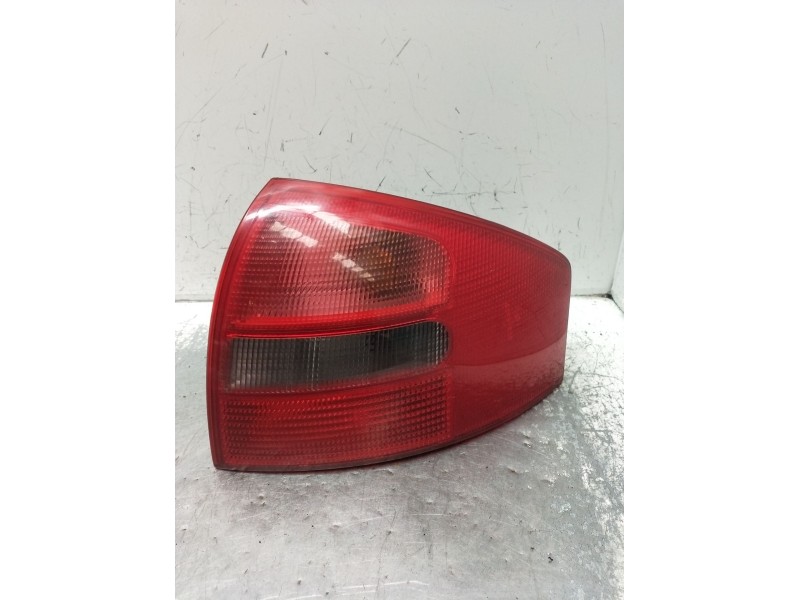 Recambio de piloto trasero derecho para audi a6 c5 (4b2, 4b4) 2.4 referencia OEM IAM 4B5945096  