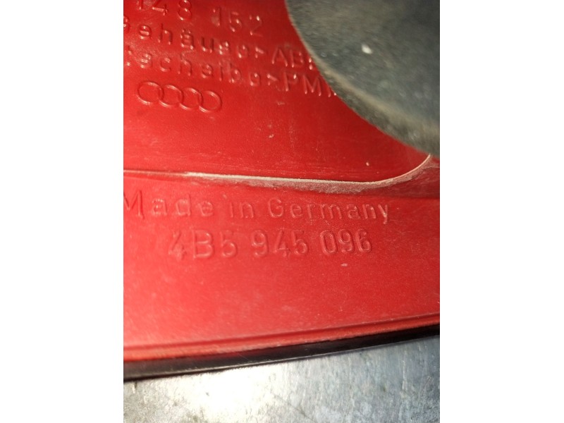 Recambio de piloto trasero derecho para audi a6 c5 (4b2, 4b4) 2.4 referencia OEM IAM 4B5945096  