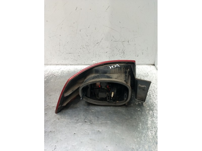 Recambio de piloto trasero derecho para renault laguna ii (bg0/1_) 1.9 dci (bg08, bg0g) referencia OEM IAM   2002