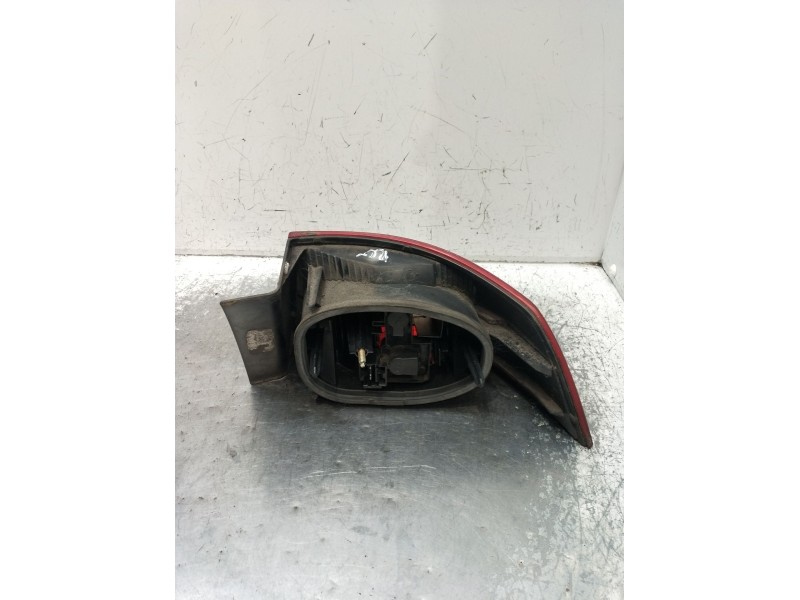 Recambio de piloto trasero izquierdo para renault laguna ii (bg0/1_) 1.9 dci (bg08, bg0g) referencia OEM IAM   