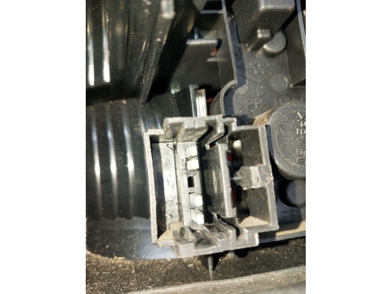 Recambio de piloto trasero izquierdo para renault laguna ii (bg0/1_) 1.9 dci (bg08, bg0g) referencia OEM IAM   