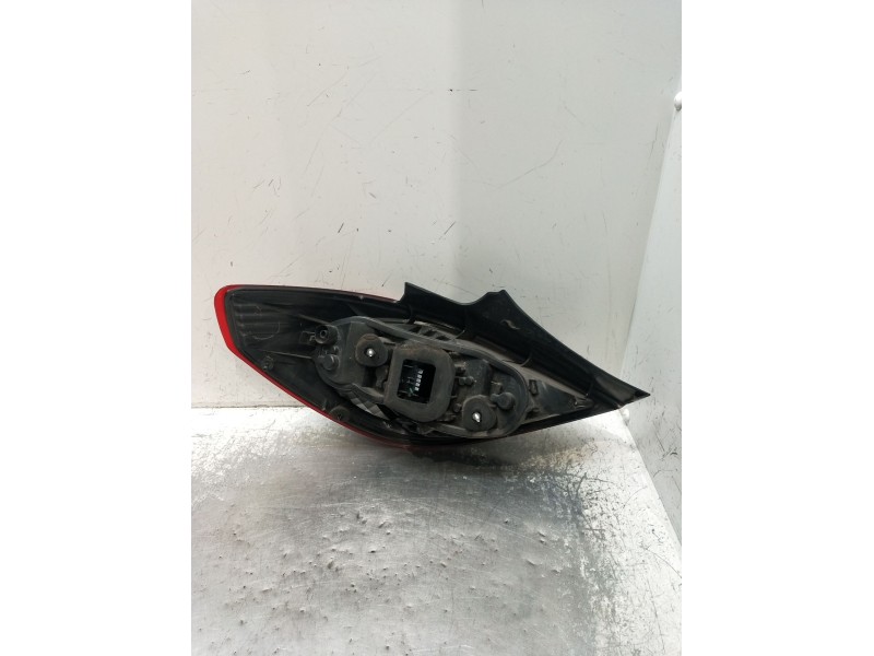 Recambio de piloto trasero derecho para opel corsa d color edition referencia OEM IAM 13242812 89075557A 2011