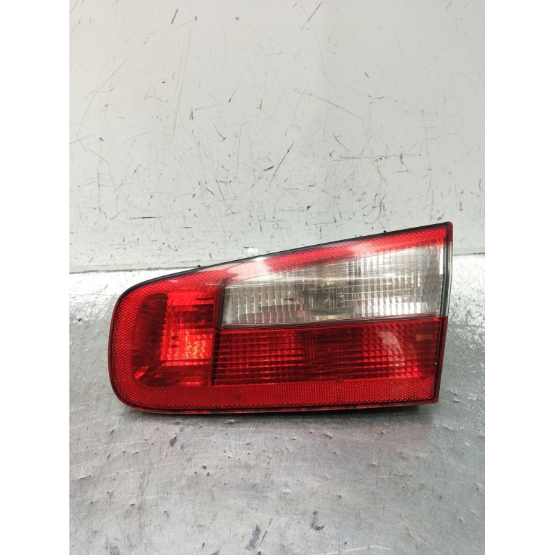 Recambio de piloto trasero derecho interior para renault laguna ii (bg0/1_) 1.9 dci (bg08, bg0g) referencia OEM IAM   