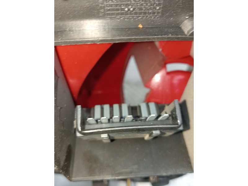 Recambio de piloto trasero izquierdo para ford mondeo ii sedán (bfp) 1.8 td referencia OEM IAM   