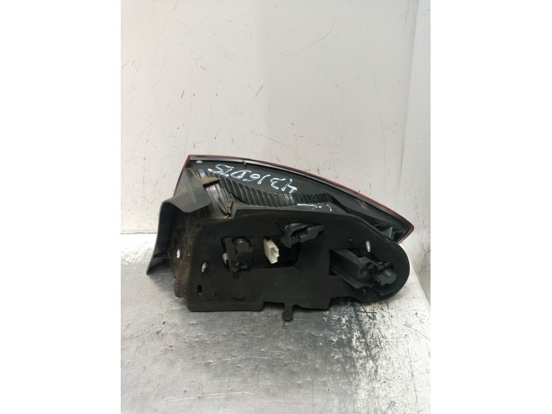 Recambio de piloto trasero izquierdo para peugeot 407 (6d_) 2.0 hdi 135 (6drhrh, 6drhre, 6drhrg, 6drhrj) referencia OEM IAM   