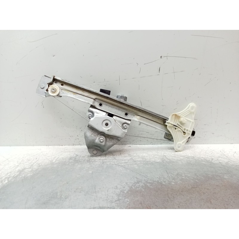 Recambio de elevalunas trasero derecho para renault arkana i (lcm_, ldn_) 1.6 e-tech 145 (ldmu) referencia OEM IAM 827201313R 5P