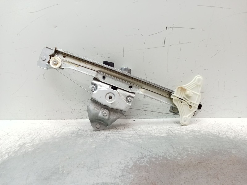 Recambio de elevalunas trasero derecho para renault arkana i (lcm_, ldn_) 1.6 e-tech 145 (ldmu) referencia OEM IAM 827201313R 5P