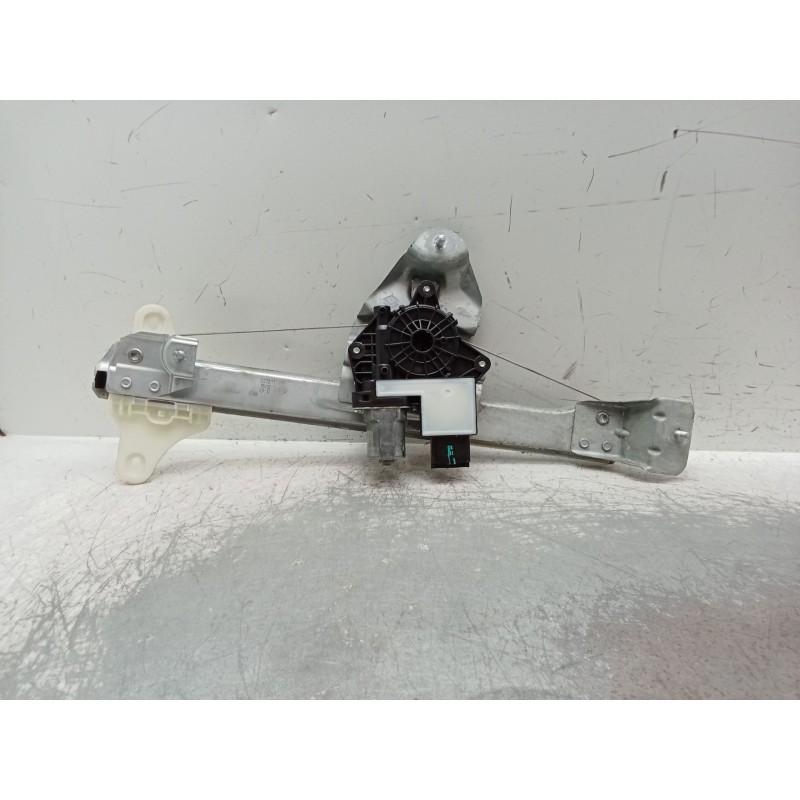 Recambio de elevalunas trasero izquierdo para renault arkana i (lcm_, ldn_) 1.6 e-tech 145 (ldmu) referencia OEM IAM 827217197R 