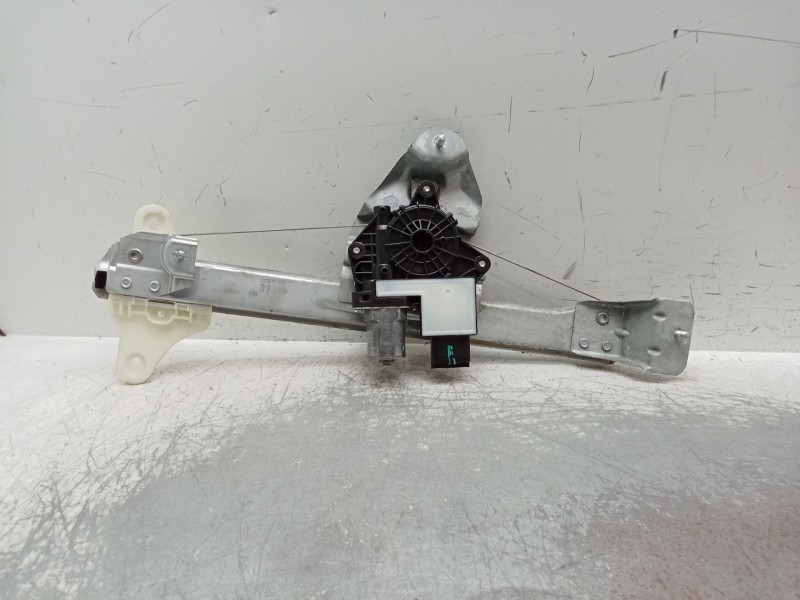 Recambio de elevalunas trasero izquierdo para renault arkana i (lcm_, ldn_) 1.6 e-tech 145 (ldmu) referencia OEM IAM 827217197R 