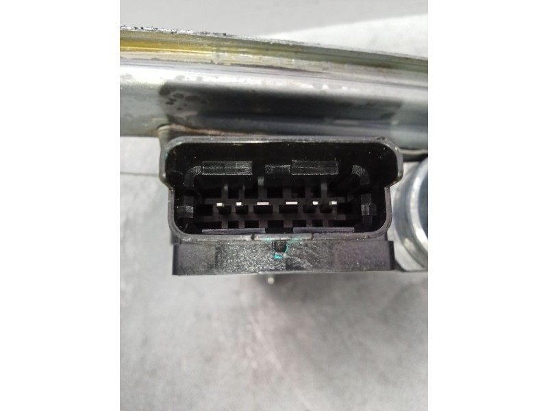 Recambio de elevalunas trasero izquierdo para renault arkana i (lcm_, ldn_) 1.6 e-tech 145 (ldmu) referencia OEM IAM 827217197R 