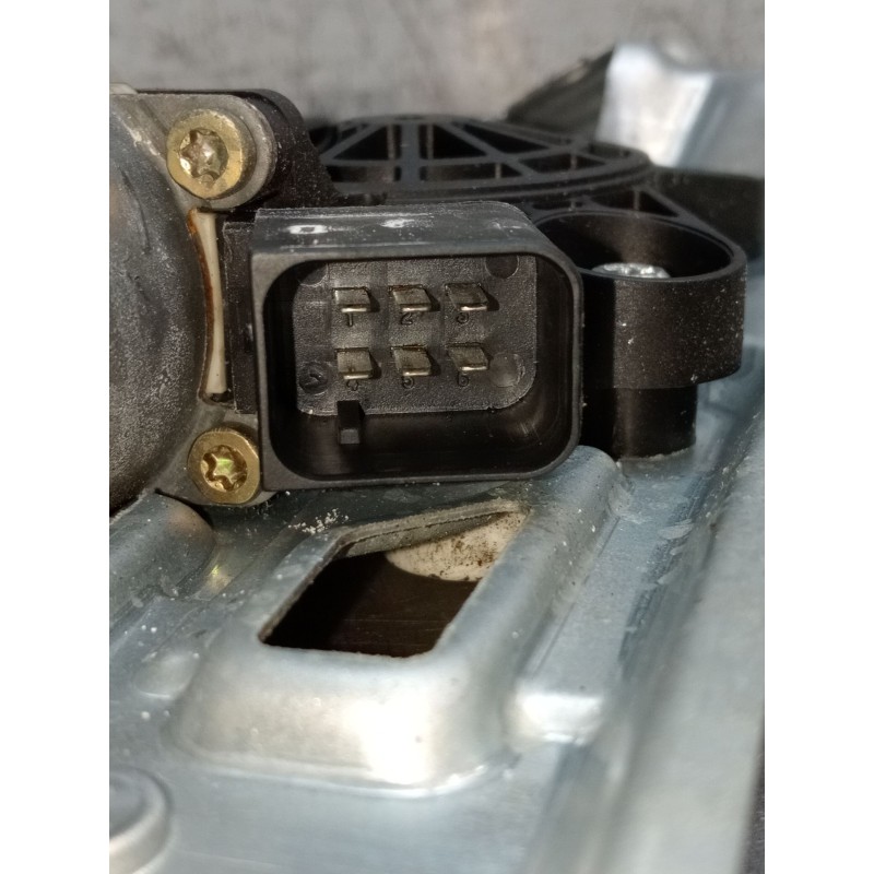 Recambio de elevalunas delantero izquierdo para mercedes-benz clase c (w203) c 220 cdi (203.006) referencia OEM IAM A2037201746 