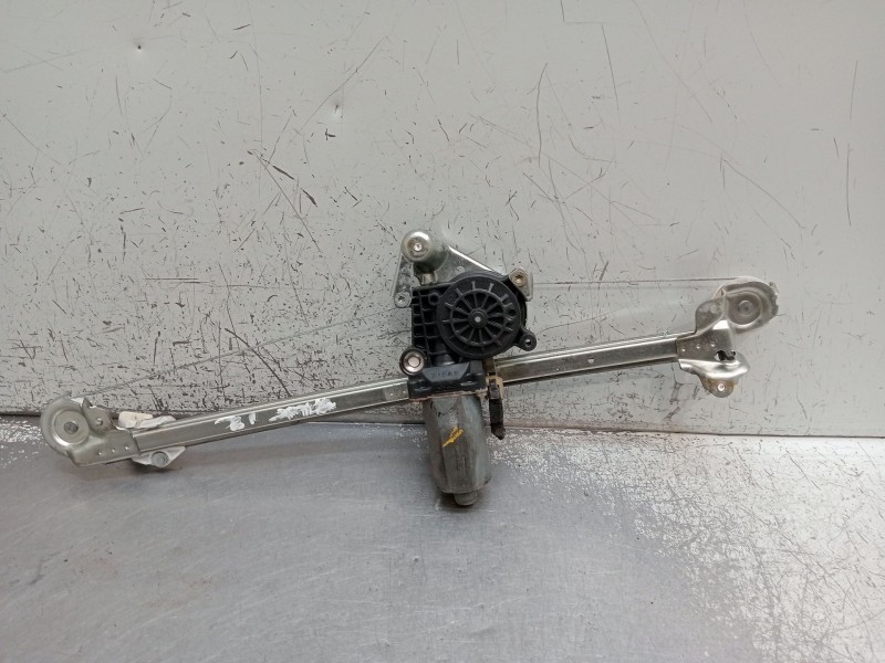 Recambio de elevalunas trasero izquierdo para mercedes-benz clase e (w210) e 300 d (210.020) referencia OEM IAM 0130821673  1995