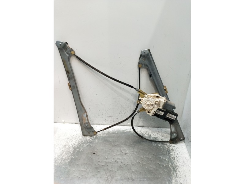 Recambio de elevalunas delantero izquierdo para renault laguna iii (bt0/1) 1.5 dci (bt00, bt0a, bt0t, bt1j) referencia OEM IAM 8