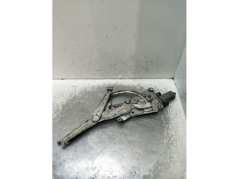 Recambio de elevalunas delantero izquierdo para bmw 3 compact (e36) 318 tds referencia OEM IAM  3P 1994