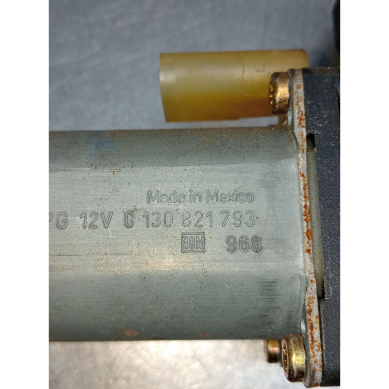 Recambio de elevalunas delantero derecho para ford mondeo ii sedán (bfp) 1.8 td referencia OEM IAM 0130821793  