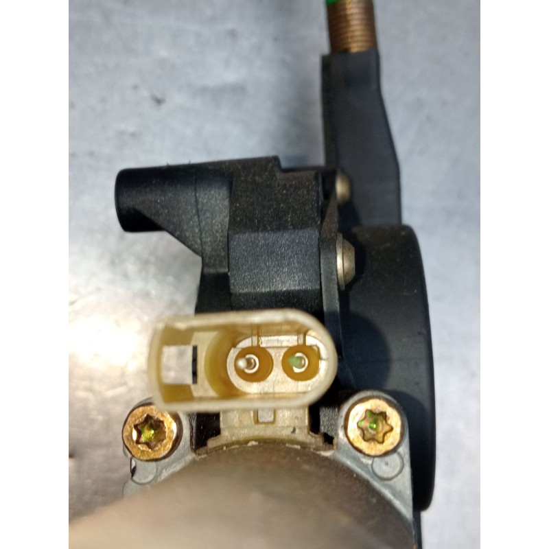 Recambio de elevalunas delantero derecho para ford mondeo ii sedán (bfp) 1.8 td referencia OEM IAM 0130821793  