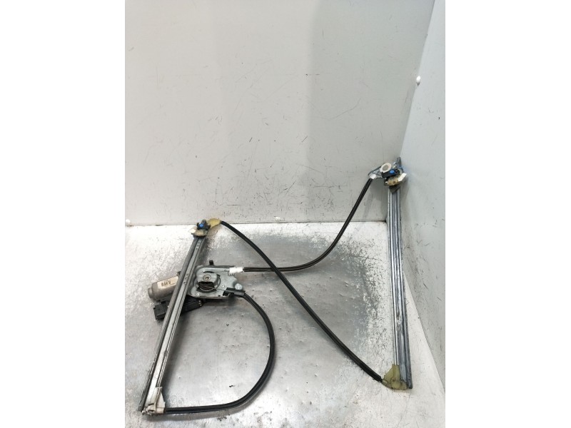 Recambio de elevalunas delantero izquierdo para renault laguna ii (bg0/1_) 1.9 dci (bg08, bg0g) referencia OEM IAM 400462Q 5P 20