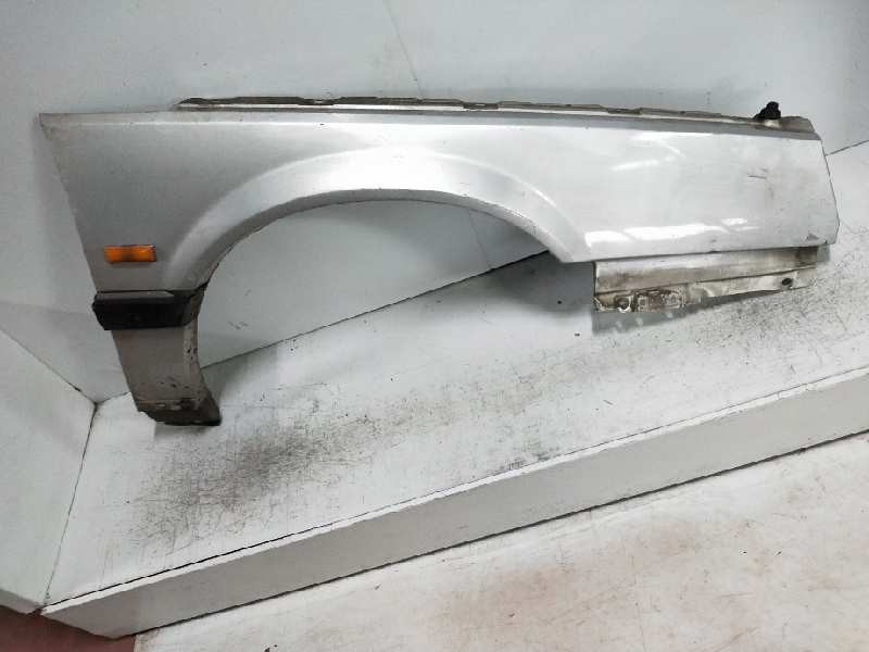 Recambio de aleta delantera derecha para renault 25 (b29) 2.5 referencia OEM IAM   