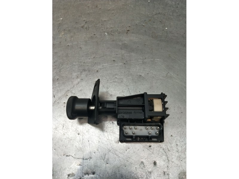 Recambio de mando luces para bmw 3 compact (e36) 318 tds referencia OEM IAM 8353506 549351011 1994