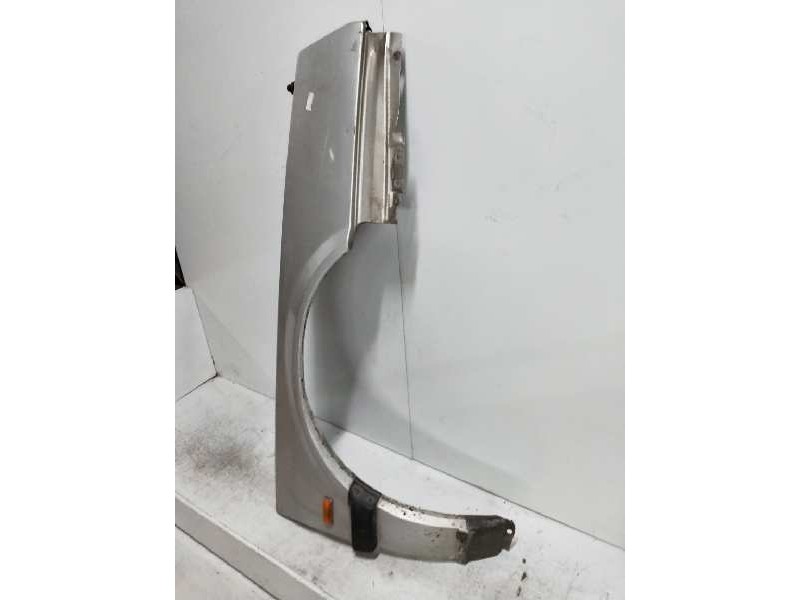 Recambio de aleta delantera derecha para renault 25 (b29) 2.5 referencia OEM IAM   