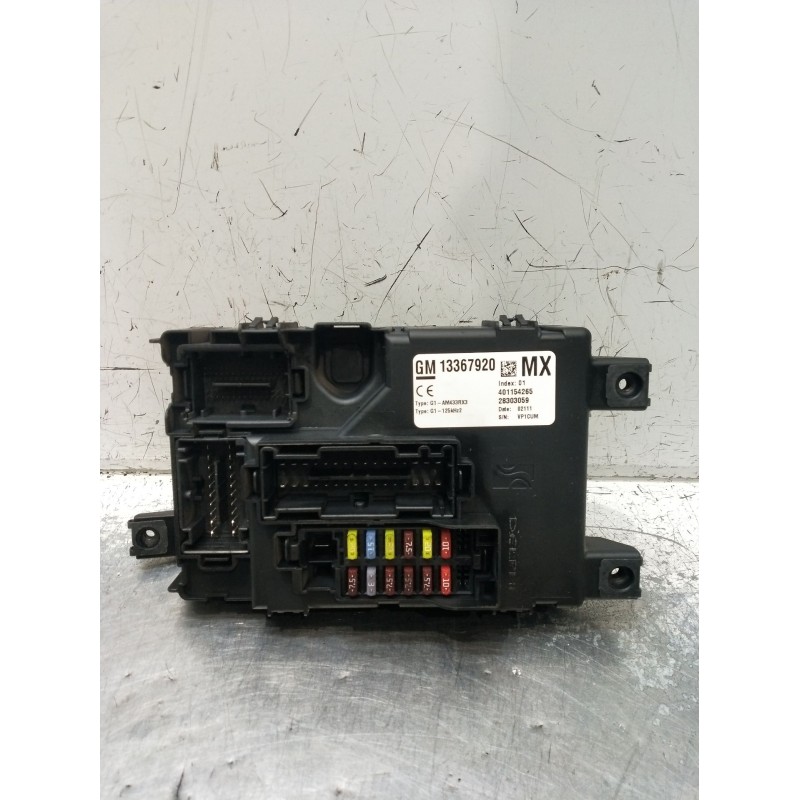 Recambio de caja reles / fusibles para opel corsa d color edition referencia OEM IAM 13367920 401154265 28303059 2011