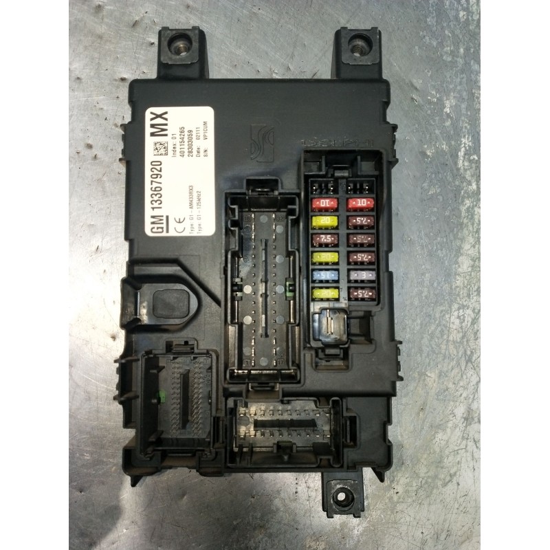 Recambio de caja reles / fusibles para opel corsa d color edition referencia OEM IAM 13367920 401154265 28303059 2011