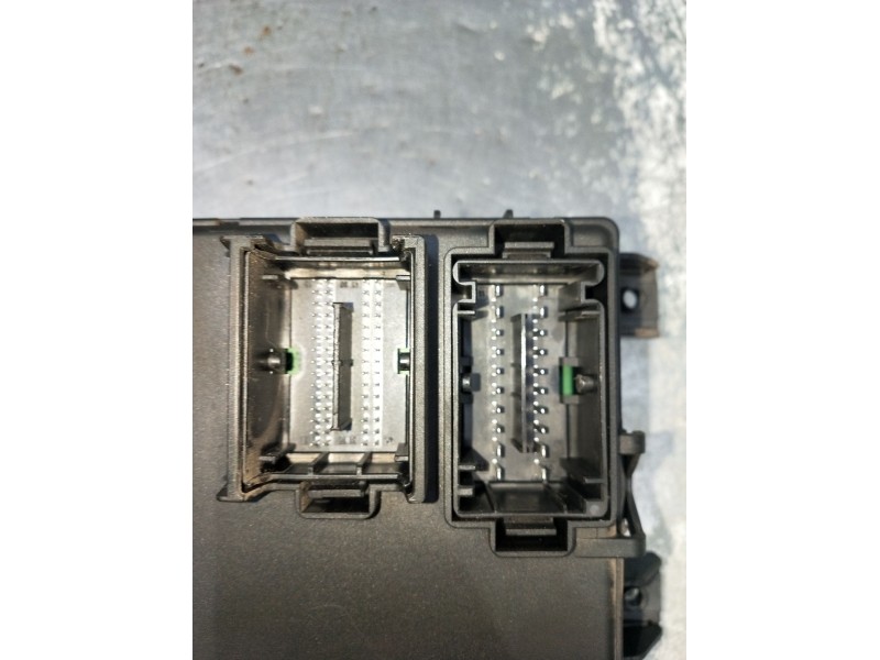 Recambio de caja reles / fusibles para opel corsa d color edition referencia OEM IAM 13367920 401154265 28303059 2011