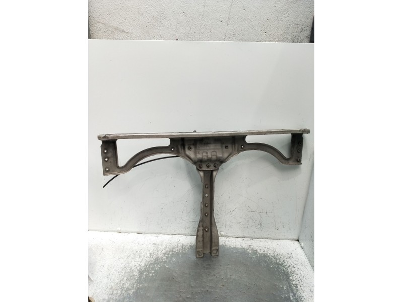 Recambio de panel frontal para hyundai h-1 / starex autobús (a1) 2.5 crdi referencia OEM IAM   2001