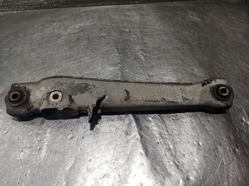 Recambio de brazo suspension inferior trasero izquierdo para volvo v40 station wagon (645) 1.9 di referencia OEM IAM   00