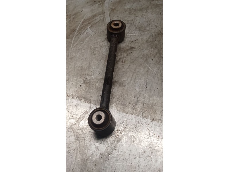 Recambio de brazo suspension inferior trasero derecho para honda accord viii (cu) 2.2 i-dtec (cu3) referencia OEM IAM KMH161045A