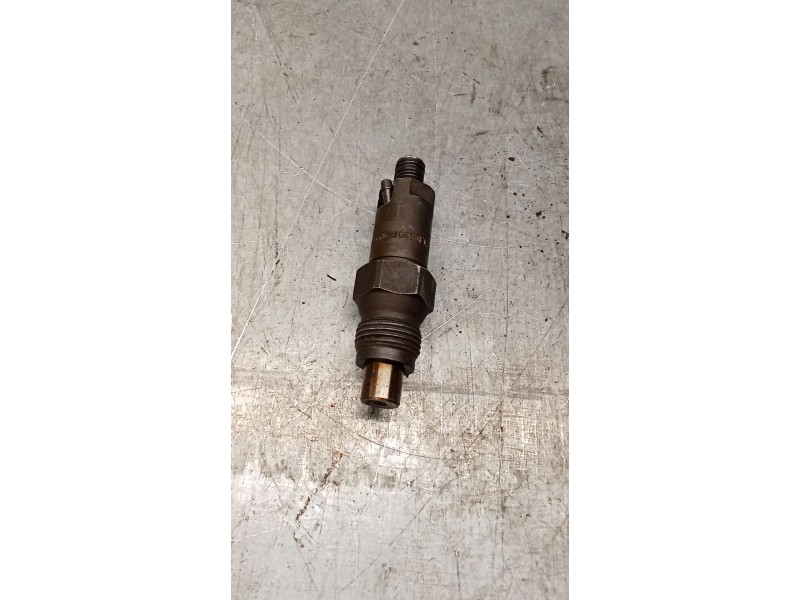 Recambio de inyector para peugeot 205 ii (20a/c) 1.7 diesel referencia OEM IAM LCC6730705C LUCAS 83