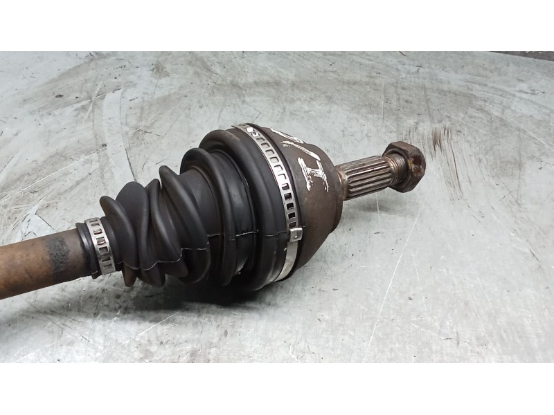 Recambio de transmision delantera izquierda para peugeot 205 ii (20a/c) 1.7 diesel referencia OEM IAM   83