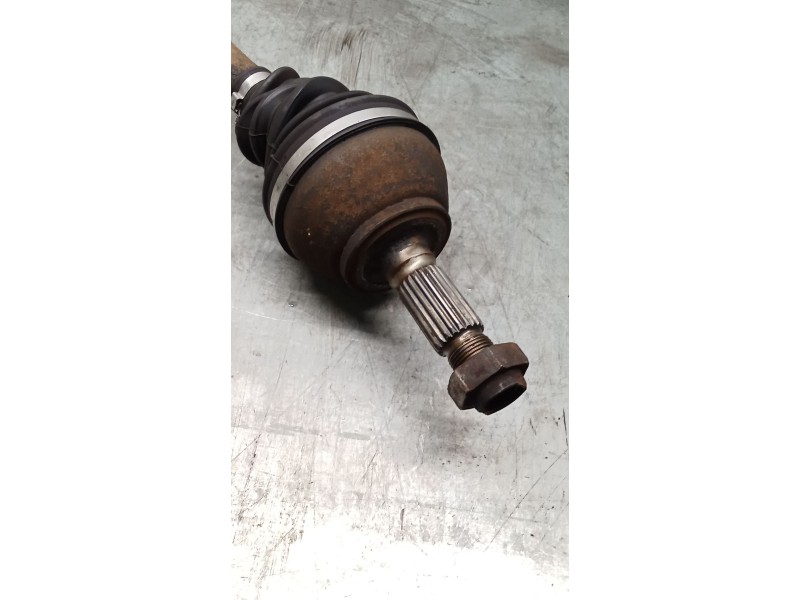 Recambio de transmision delantera izquierda para peugeot 205 ii (20a/c) 1.7 diesel referencia OEM IAM   83
