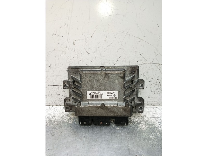 Recambio de centralita motor uce para renault twingo ii (cn0_) 1.2 (cn0d) referencia OEM IAM 8200774747 8200700695 S120200113A 2