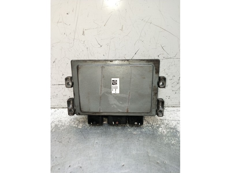 Recambio de centralita motor uce para renault twingo ii (cn0_) 1.2 (cn0d) referencia OEM IAM 8200774747 8200700695 S120200113A 2