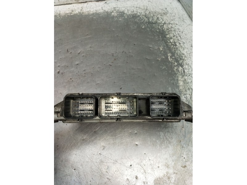 Recambio de centralita motor uce para renault twingo ii (cn0_) 1.2 (cn0d) referencia OEM IAM 8200774747 8200700695 S120200113A 2