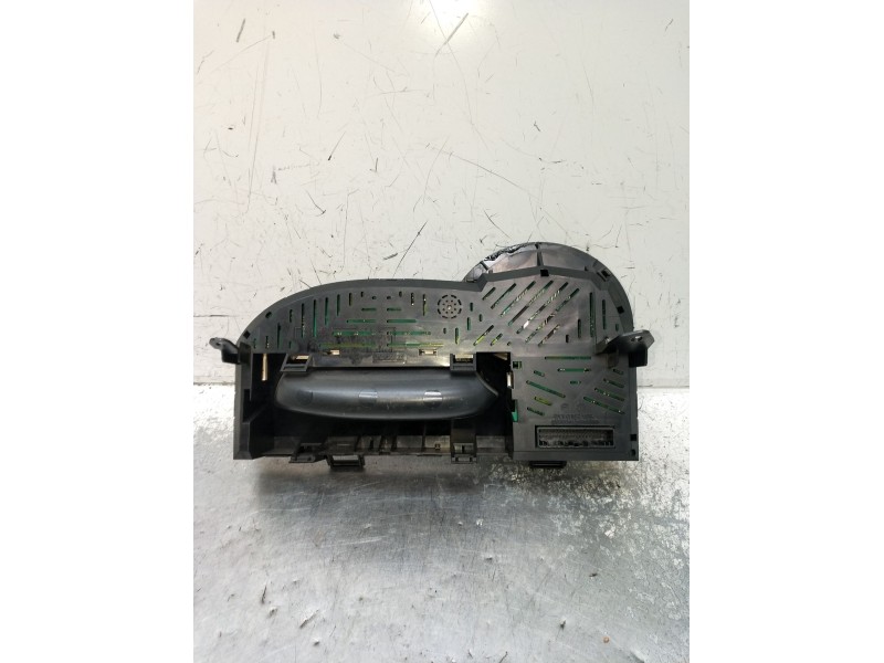 Recambio de cuadro instrumentos para renault twingo ii (cn0_) 1.2 (cn0d) referencia OEM IAM 8200387578E A2C53124435 2007