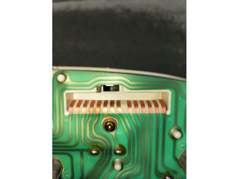 Recambio de cuadro instrumentos para hyundai h-1 / starex autobús (a1) 2.5 crdi referencia OEM IAM 940074A611 0210280020 2001