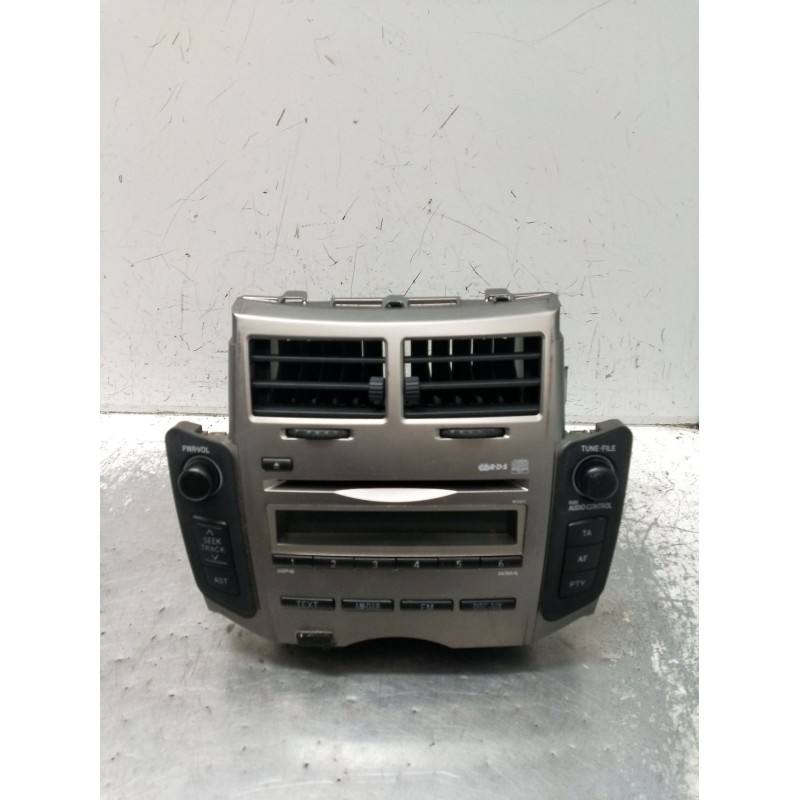 Recambio de sistema audio / radio cd para toyota yaris (_p9_) 1.0 vvt-i (ksp90_) referencia OEM IAM 861200D490 1230001540C101 SH