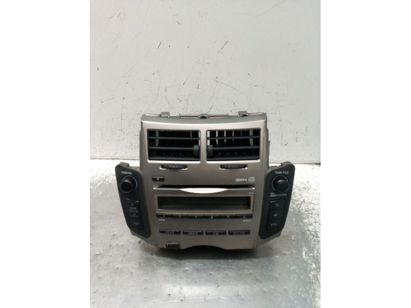 Recambio de sistema audio / radio cd para toyota yaris (_p9_) 1.0 vvt-i (ksp90_) referencia OEM IAM 861200D490 1230001540C101 SH