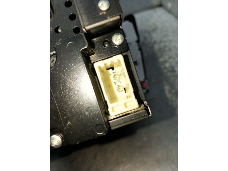 Recambio de sistema audio / radio cd para toyota yaris (_p9_) 1.0 vvt-i (ksp90_) referencia OEM IAM 861200D490 1230001540C101 SH