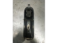 Recambio de mando elevalunas delantero derecho para renault twingo ii (cn0_) 1.2 (cn0d) referencia OEM IAM 8200356517B 3P 2007 2