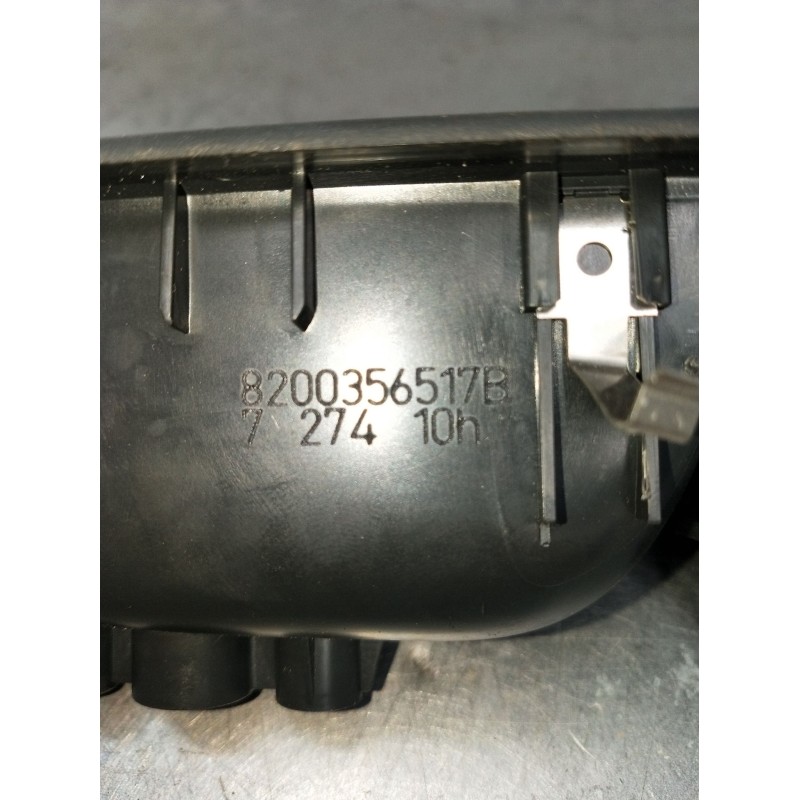 Recambio de mando elevalunas delantero derecho para renault twingo ii (cn0_) 1.2 (cn0d) referencia OEM IAM 8200356517B 3P 2007