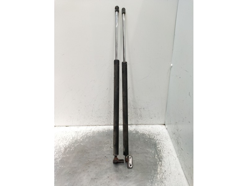 Recambio de amortiguadores maletero / porton para hyundai h-1 / starex autobús (a1) 2.5 crdi referencia OEM IAM 817804A040  2001